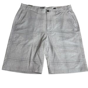 BKE Men's White/Gray Plaid Standard Fit Shorts